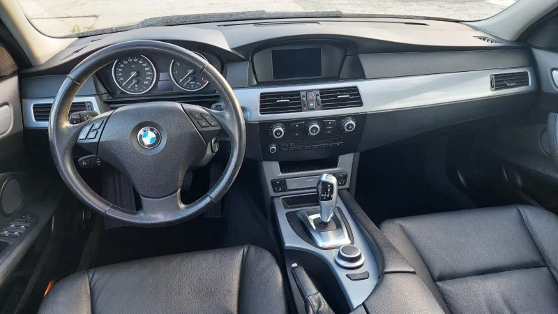 BMW 523 2.5i, снимка 12 - Автомобили и джипове - 48878381