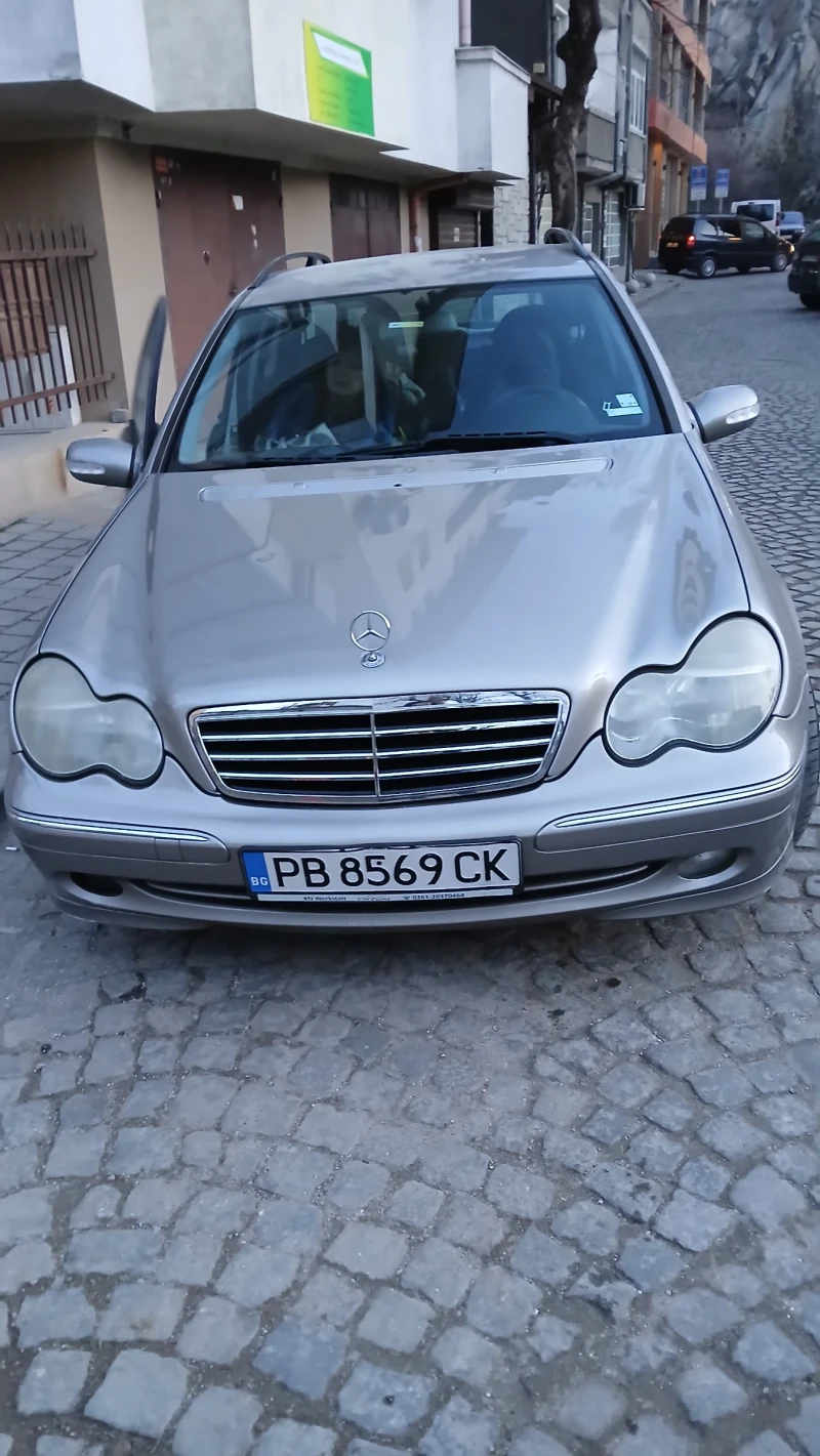 Mercedes-Benz C 220, снимка 1 - Автомобили и джипове - 49441641