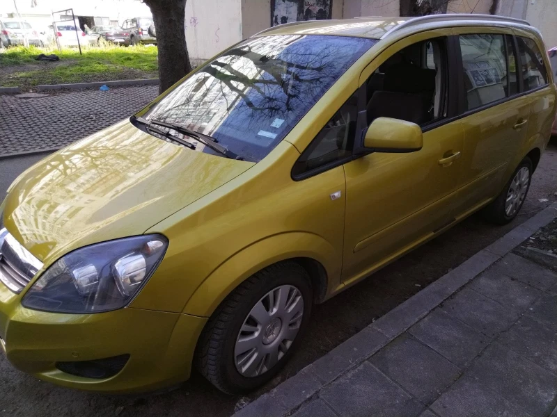 Opel Zafira, снимка 1 - Автомобили и джипове - 49442041