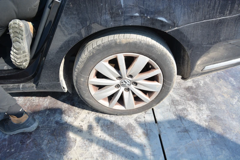 VW Passat VII 2.0 TDI, снимка 8 - Автомобили и джипове - 49763186