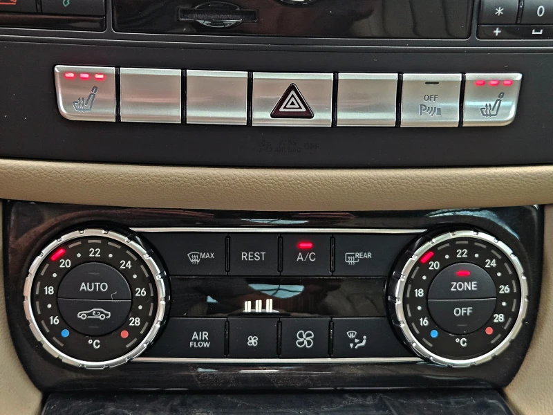 Mercedes-Benz CLS 350 AMG/4MATIC/GERMANY/CAMERA/HARMAN/ПОДГРЕВ/AMBI/LIZI, снимка 11 - Автомобили и джипове - 51831566