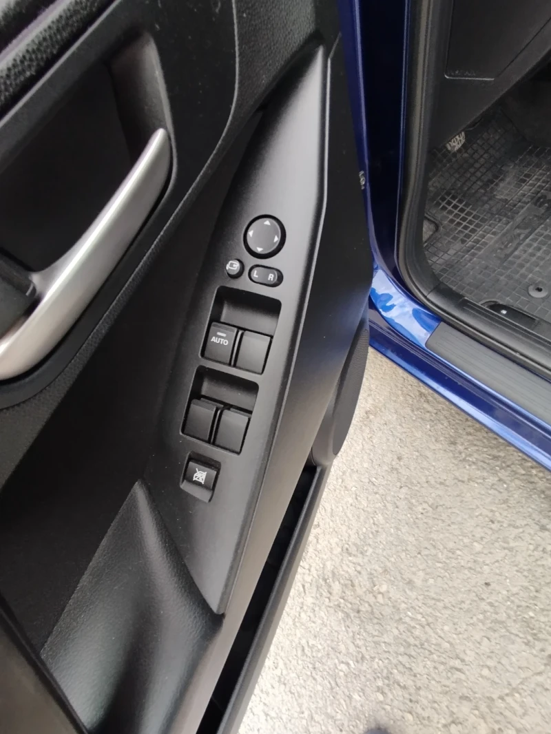 Mazda 3, снимка 7 - Автомобили и джипове - 52803460