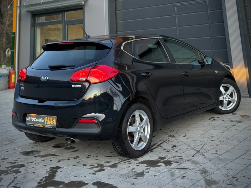 Kia Ceed 1.6 CRDi * LED* Сервизна история* , снимка 6 - Автомобили и джипове - 52528654