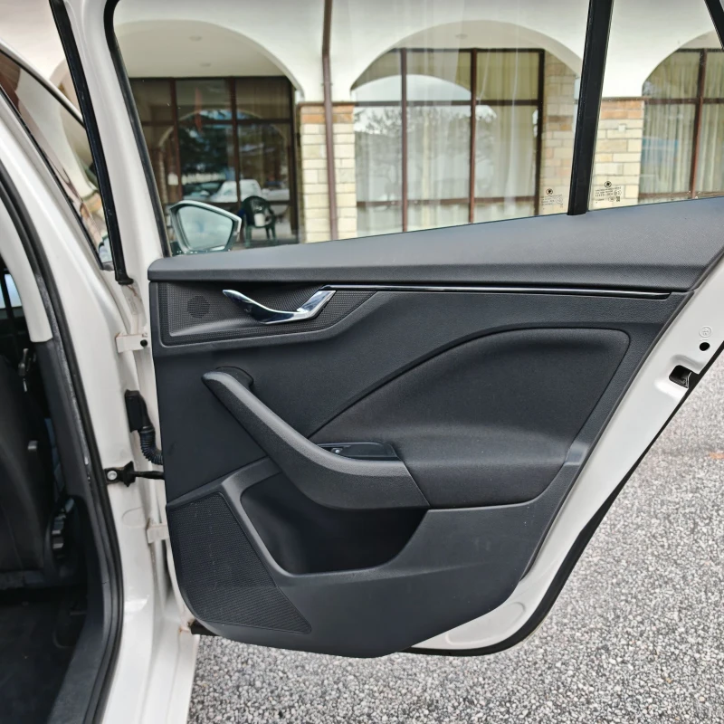 Skoda Scala 1.6 дизел 115 к.с 2019, снимка 12 - Автомобили и джипове - 52698492