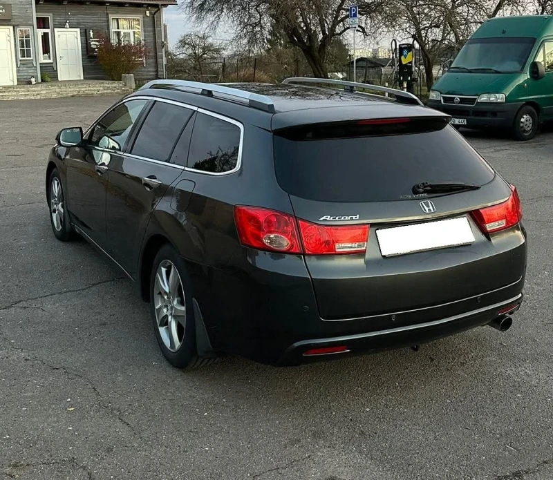 Honda Accord Tourer, снимка 4 - Автомобили и джипове - 53011039