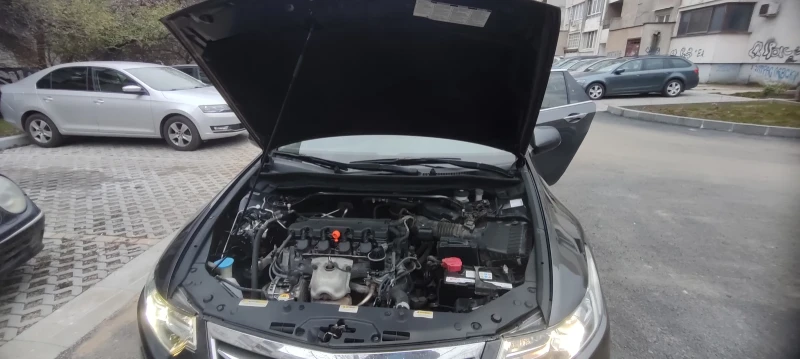 Honda Accord Tourer, снимка 9 - Автомобили и джипове - 53011039
