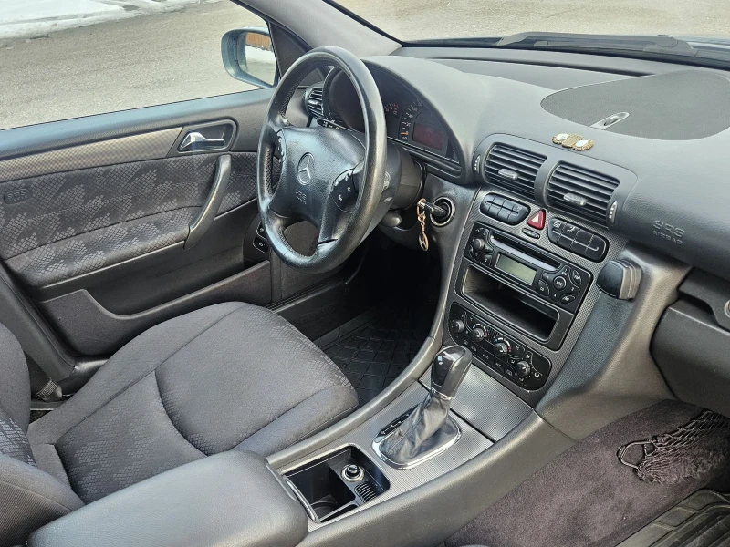 Mercedes-Benz C 220 Avantgarde* Автомат , снимка 10 - Автомобили и джипове - 53088029