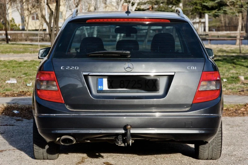 Mercedes-Benz C 220, снимка 8 - Автомобили и джипове - 53356122