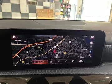 Mercedes-Benz CLA 250e Plug in Hybrid DK, снимка 13 - Автомобили и джипове - 54898577