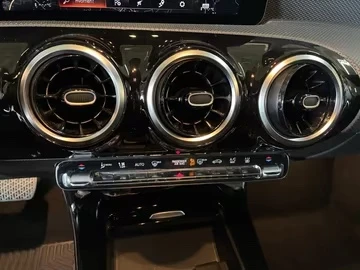 Mercedes-Benz CLA 250e Plug in Hybrid DK, снимка 11 - Автомобили и джипове - 54898577
