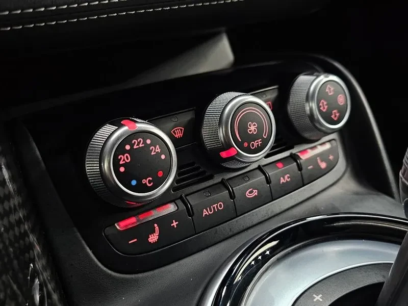 Audi R8 5.2 V10 Coupe/ BANG* OLUFSEN/ CARBON | Mobile.bg � ����������� 17