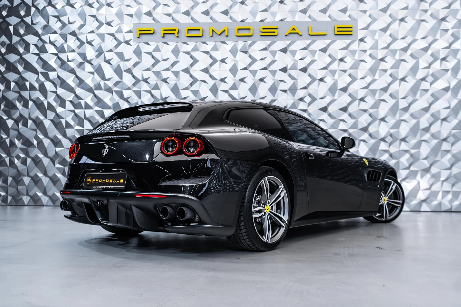 Ferrari GTC4Lusso Nero Daytona - изображение 4