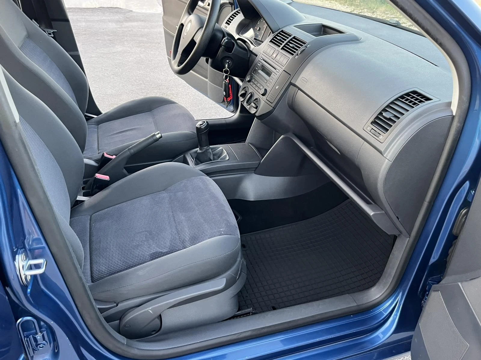 VW Polo 1.2I 70 EURO 4  | Mobile.bg   11