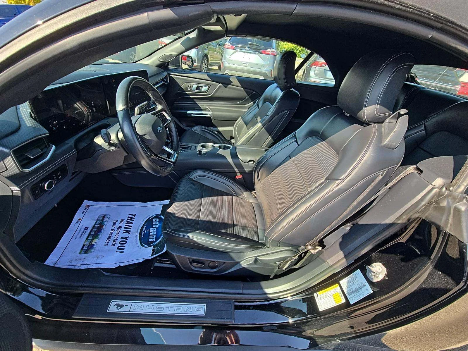 Ford Mustang EcoBoost Premium - изображение 7