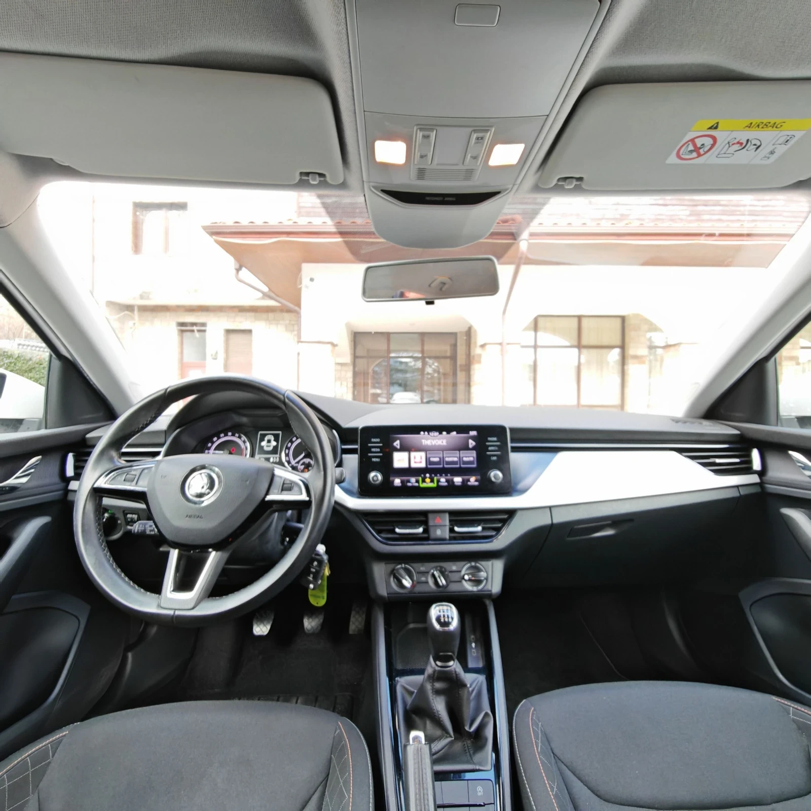 Skoda Scala 1.6 дизел 115 к.с 2019 - изображение 8