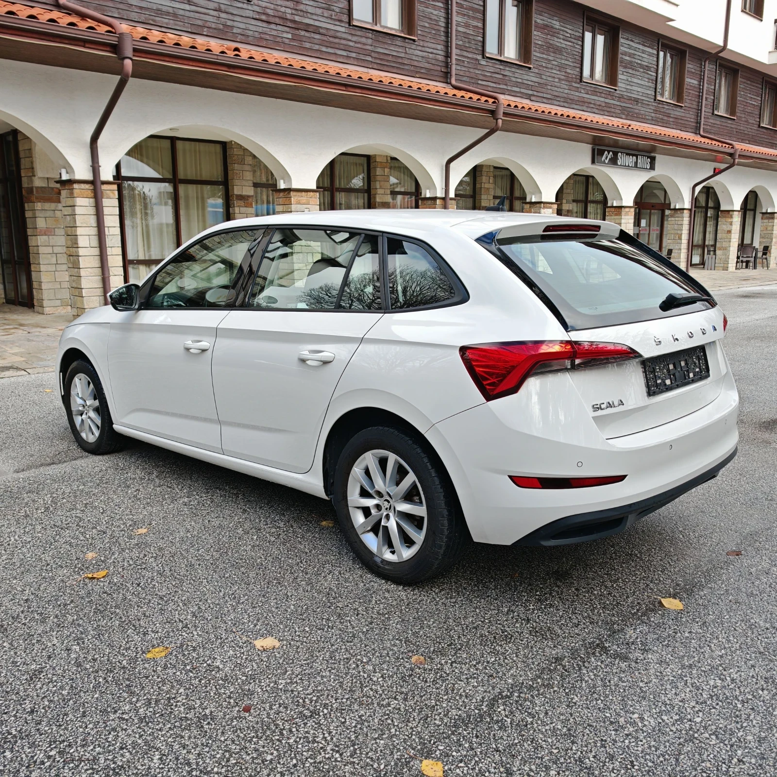 Skoda Scala 1.6 дизел 115 к.с 2019 - изображение 5