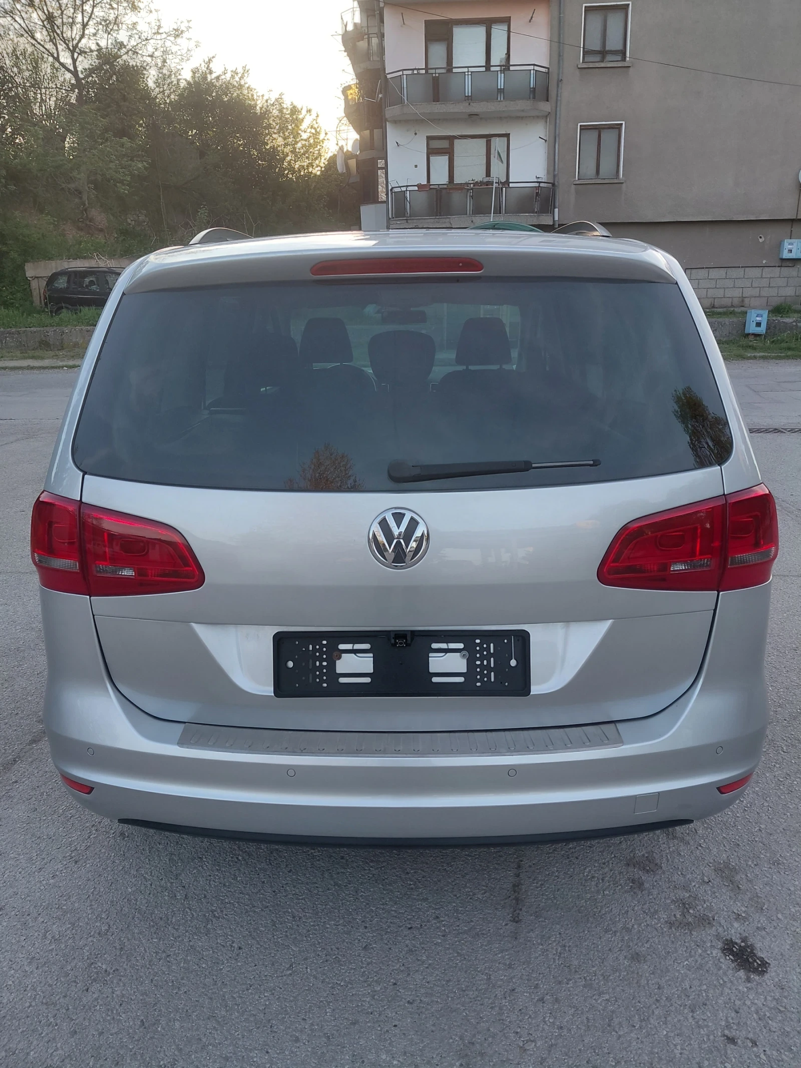 VW Sharan 2.0TDi 4x4, снимка 8 - Автомобили и джипове - 54349566