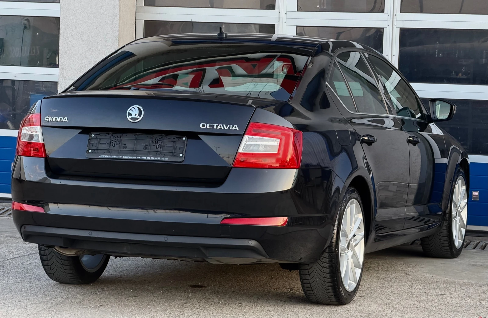Skoda Octavia 2.0TDI/ELEGANCE/ТОП СЪСТОЯНИЕ/ДОКАЗУЕМ ПРОБЕГ, снимка 4 - Автомобили и джипове - 54691254
