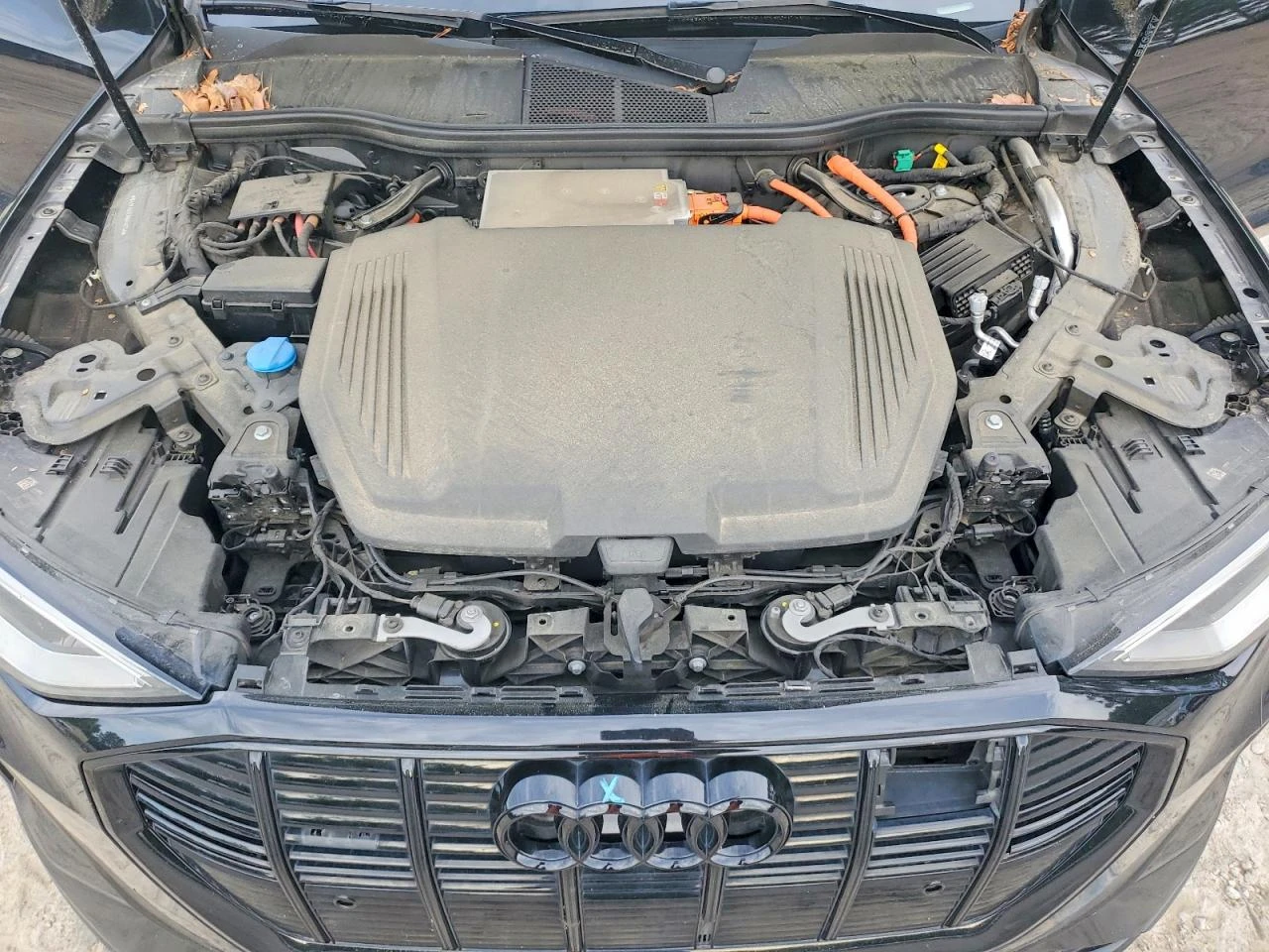 Audi E-Tron Chronos, снимка 12 - Автомобили и джипове - 54705210