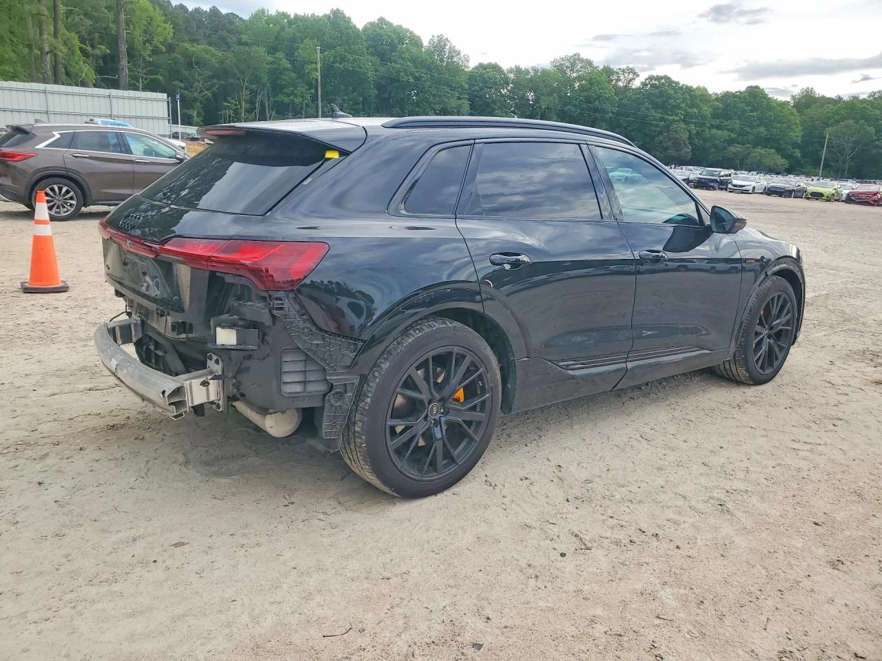 Audi E-Tron Chronos, снимка 3 - Автомобили и джипове - 54705210