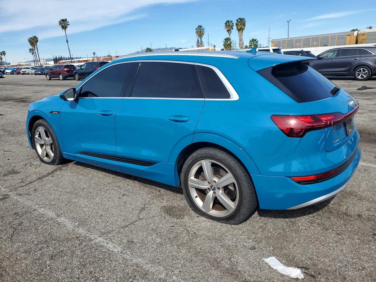 Audi E-Tron Prestige quattro, снимка 3 - Автомобили и джипове - 54769865
