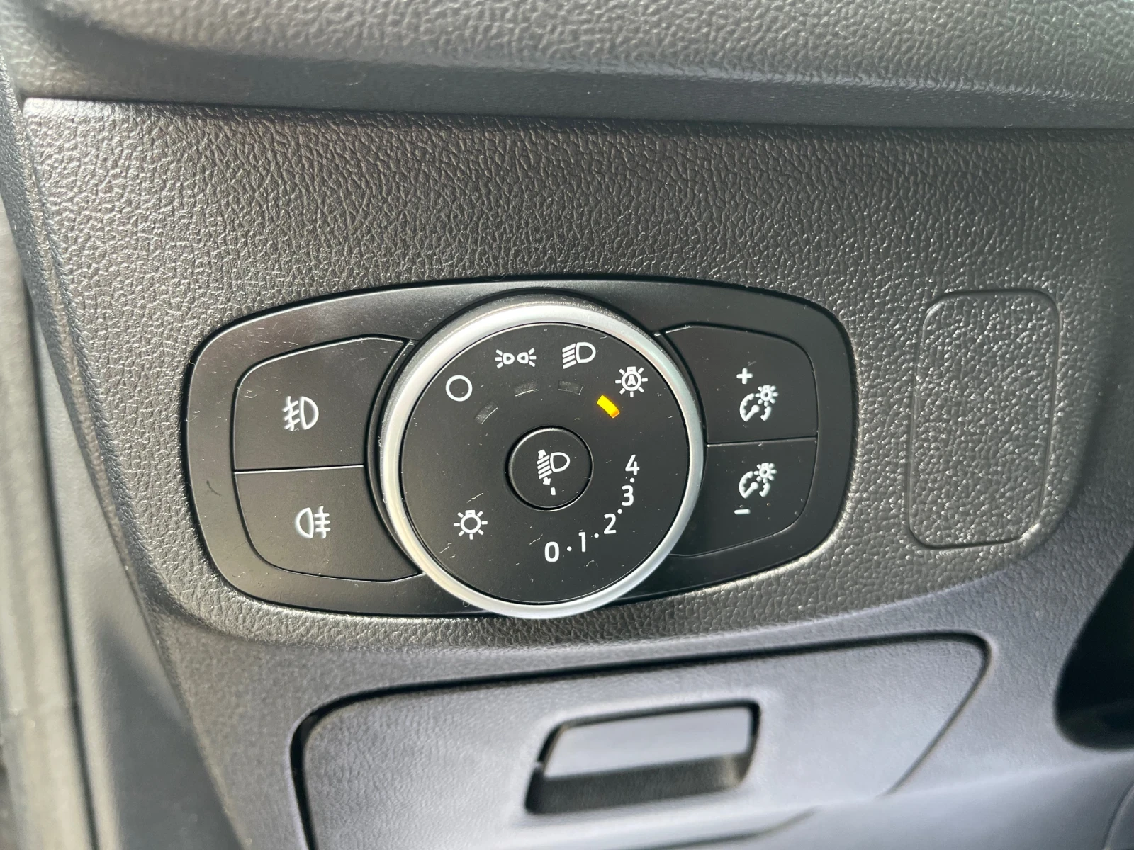 Ford Focus 1.5TDI-120-NAVI-ITALIA, снимка 16 - Автомобили и джипове - 55168404