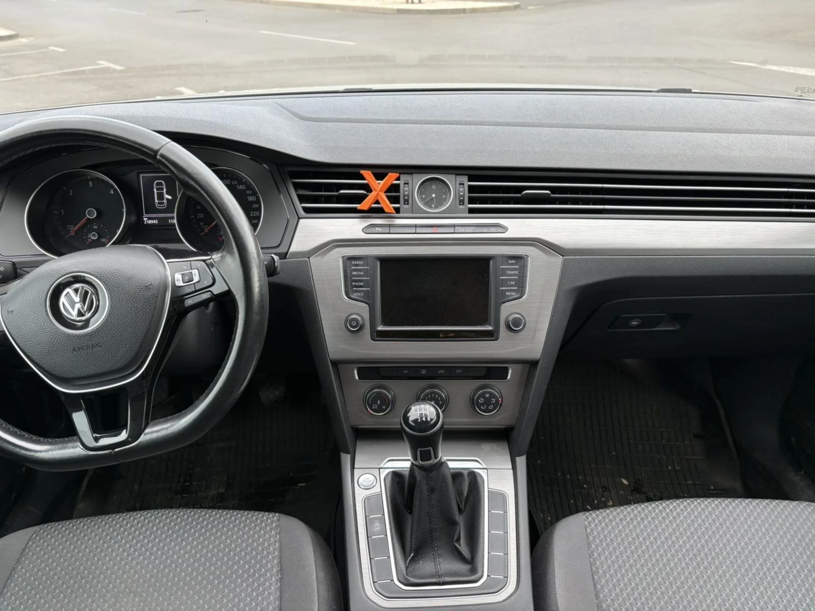 VW Passat, снимка 8 - Автомобили и джипове - 55598011
