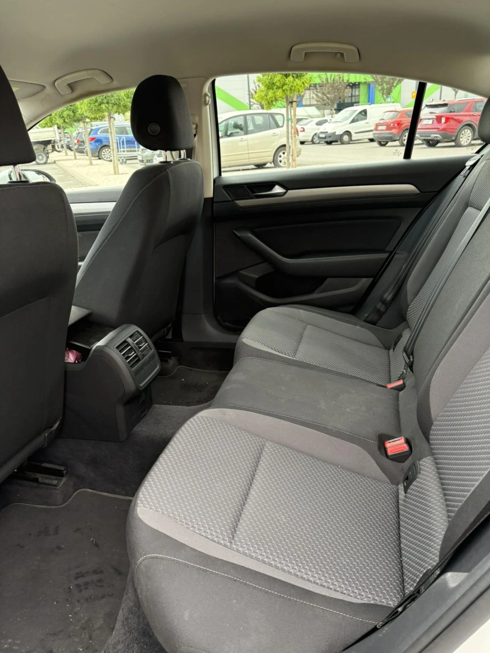 VW Passat, снимка 10 - Автомобили и джипове - 55598011
