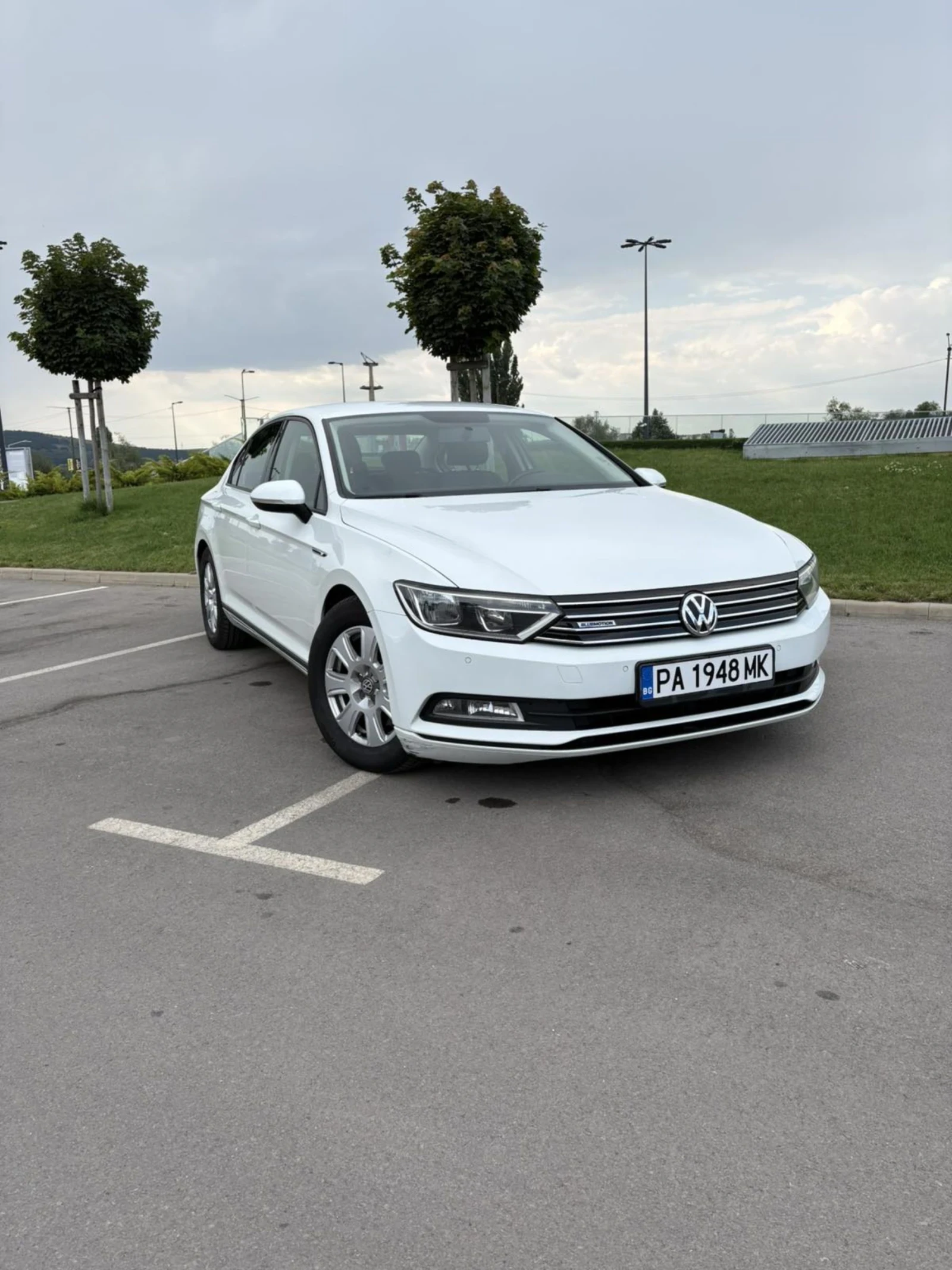 VW Passat, снимка 2 - Автомобили и джипове - 55598011