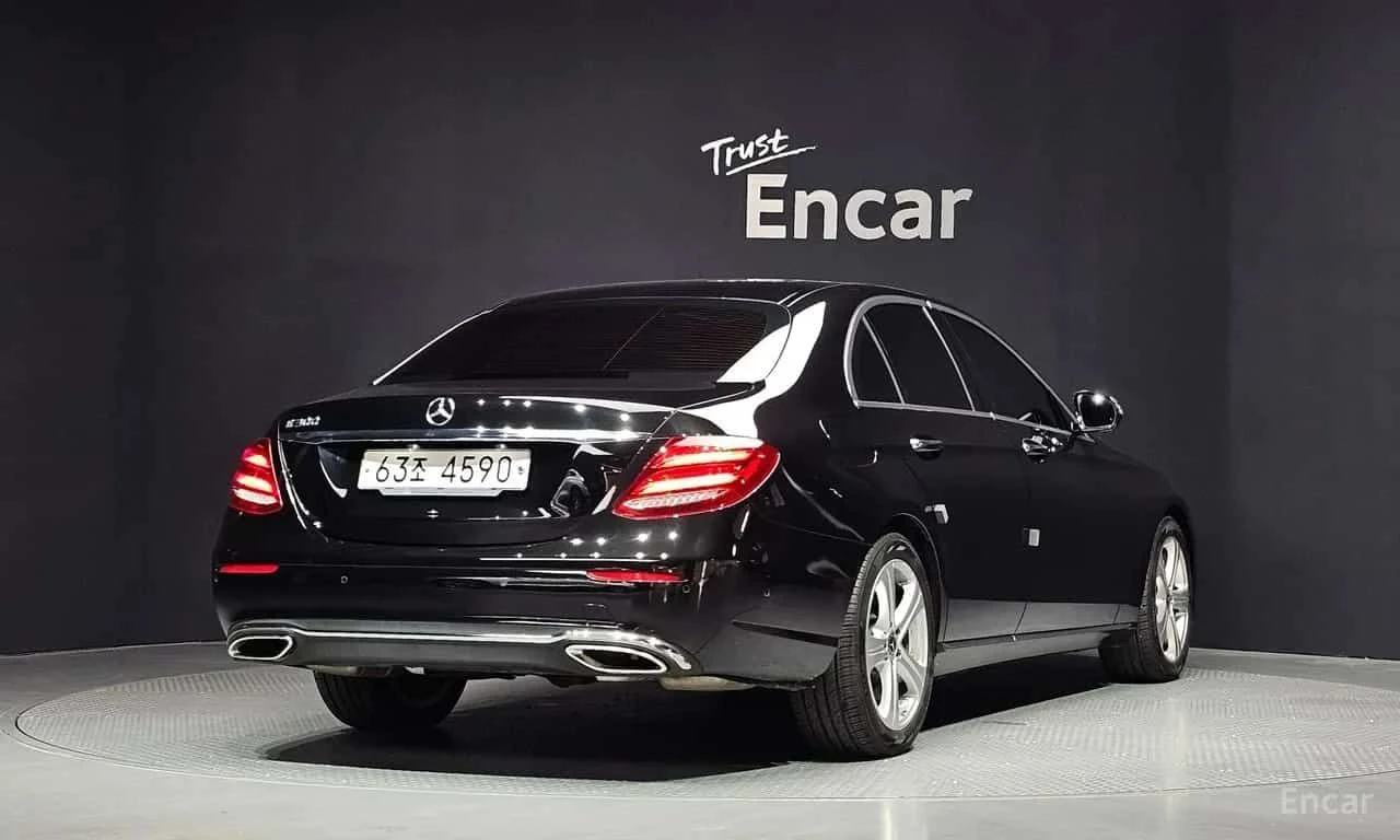 Mercedes-Benz E 200 Avantgarde| АВТОКРЕДИТ БЕЗ ПЪРВОНАЧАЛНА ВНОСКА | , снимка 2 - Автомобили и джипове - 55612303