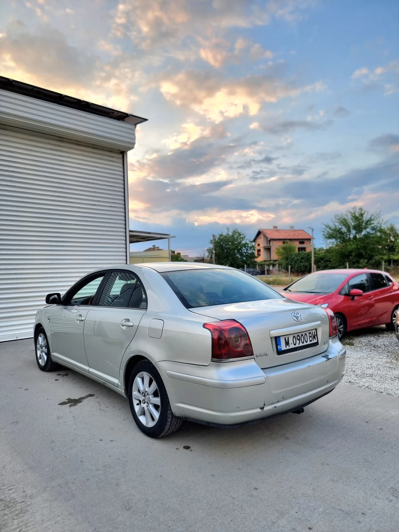 Toyota Avensis 2.0, снимка 5 - Автомобили и джипове - 55657871