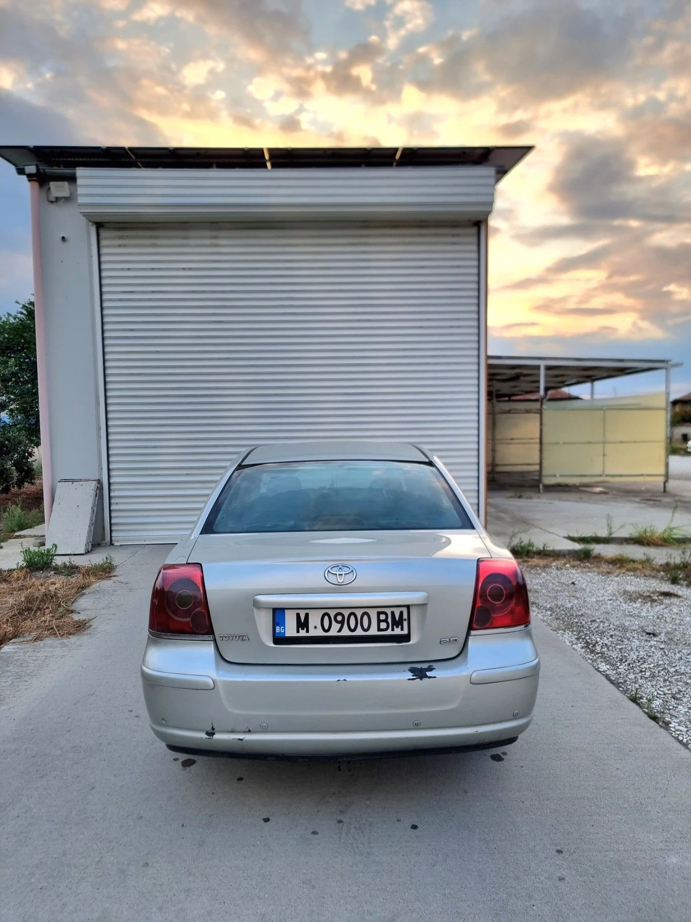 Toyota Avensis 2.0, снимка 6 - Автомобили и джипове - 55657871