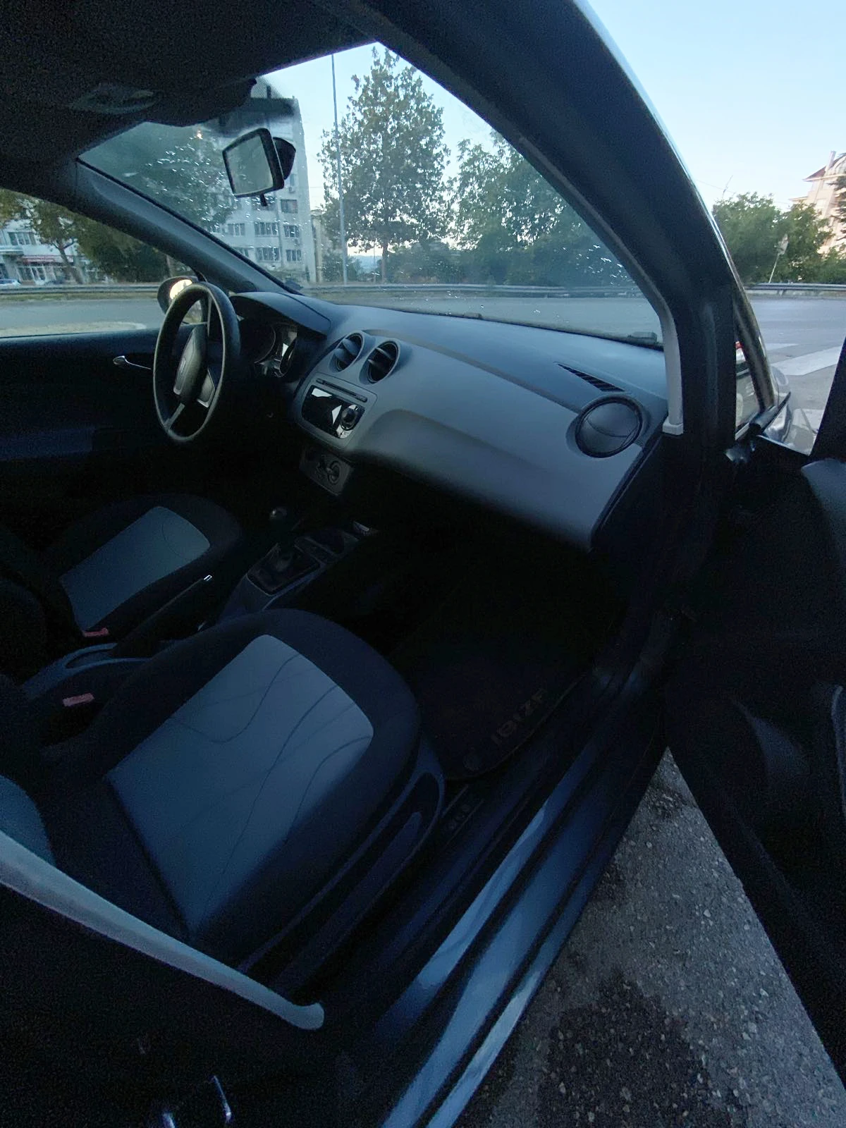Seat Ibiza, снимка 7 - Автомобили и джипове - 55798297