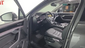 VW Touareg 3.0TDI* PREMIUM* КОЖА* ПОДГРЕВ* КАМЕРА* ПАНОРАМА* , снимка 9