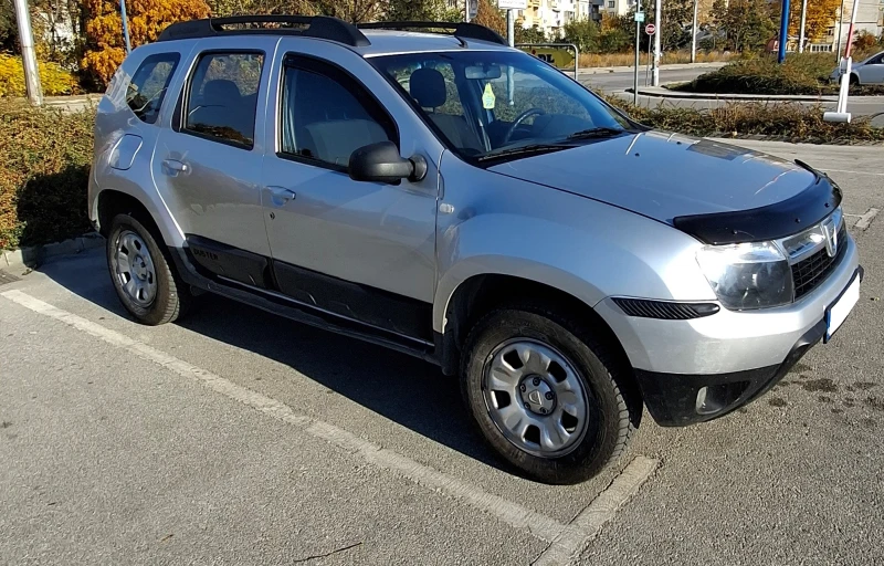 Dacia Duster, снимка 5 - Автомобили и джипове - 47805730