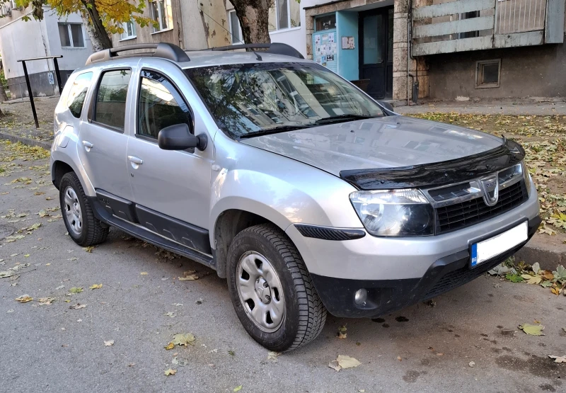 Dacia Duster, снимка 1 - Автомобили и джипове - 47805730