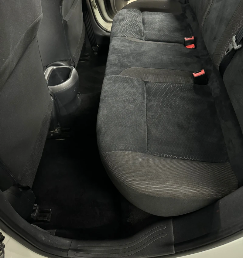 Nissan Juke 191000 км Автоматик Швейцария , снимка 12 - Автомобили и джипове - 52526932