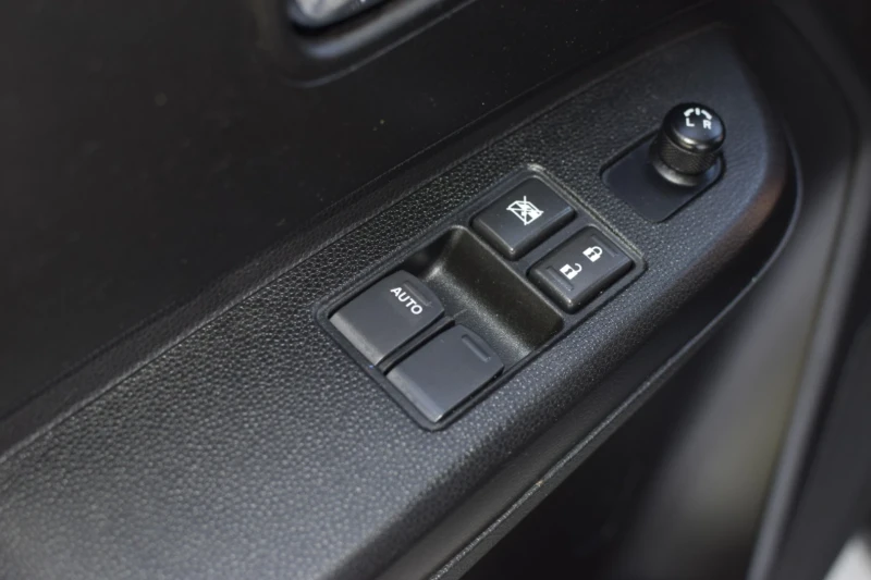 Suzuki Ignis 1.2 Hybrid 4x4, снимка 10 - Автомобили и джипове - 52337995