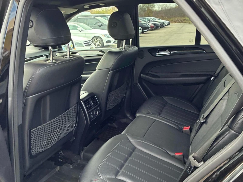 Mercedes-Benz GLE 350 AMG packet* Distronic* Пано* Подгреви* 360 камера*, снимка 10 - Автомобили и джипове - 52573404