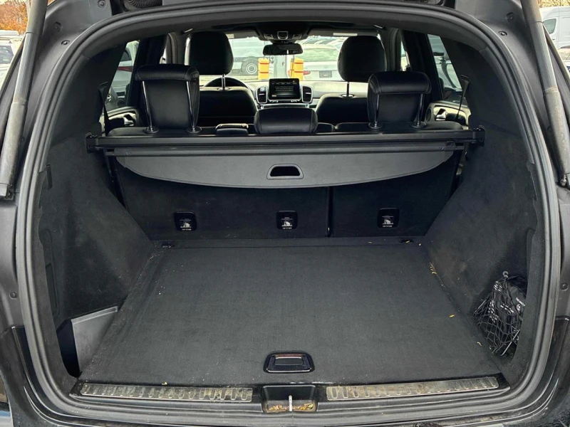 Mercedes-Benz GLE 350 AMG packet* Distronic* Пано* Подгреви* 360 камера*, снимка 11 - Автомобили и джипове - 52573404