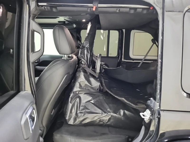 Jeep Wrangler * RUBICON X * CARFAX * БЕЗ ПЪРВОНАЧАЛНА ВНОСКА, снимка 12 - Автомобили и джипове - 53269008