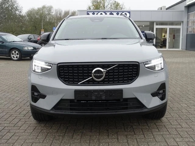 Volvo XC40 B4 AWD Ultimate Dark, снимка 7 - Автомобили и джипове - 48208969