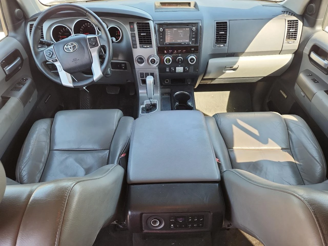 Toyota Sequoia LIMITED* 5.7* V8* КОЖА* ПОДГРЕВ* КАМЕРА* ШИБИДАХ - изображение 8