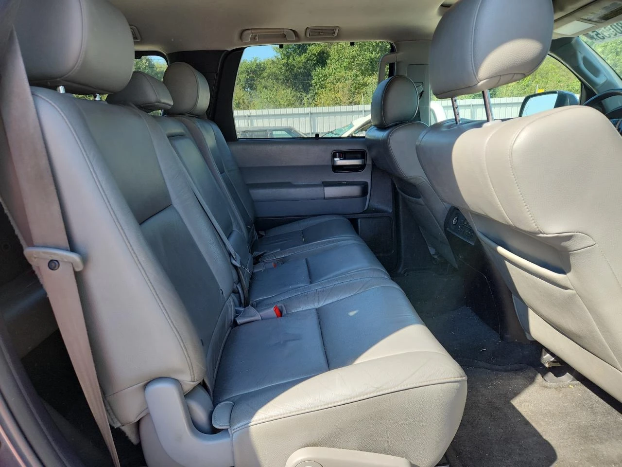 Toyota Sequoia LIMITED* 5.7* V8* КОЖА* ПОДГРЕВ* КАМЕРА* ШИБИДАХ - изображение 9