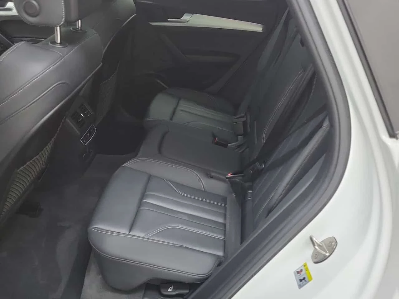 Audi Q5 45TFSI S-Line * TECHNIK * CARFAX * , снимка 12 - Автомобили и джипове - 53991280