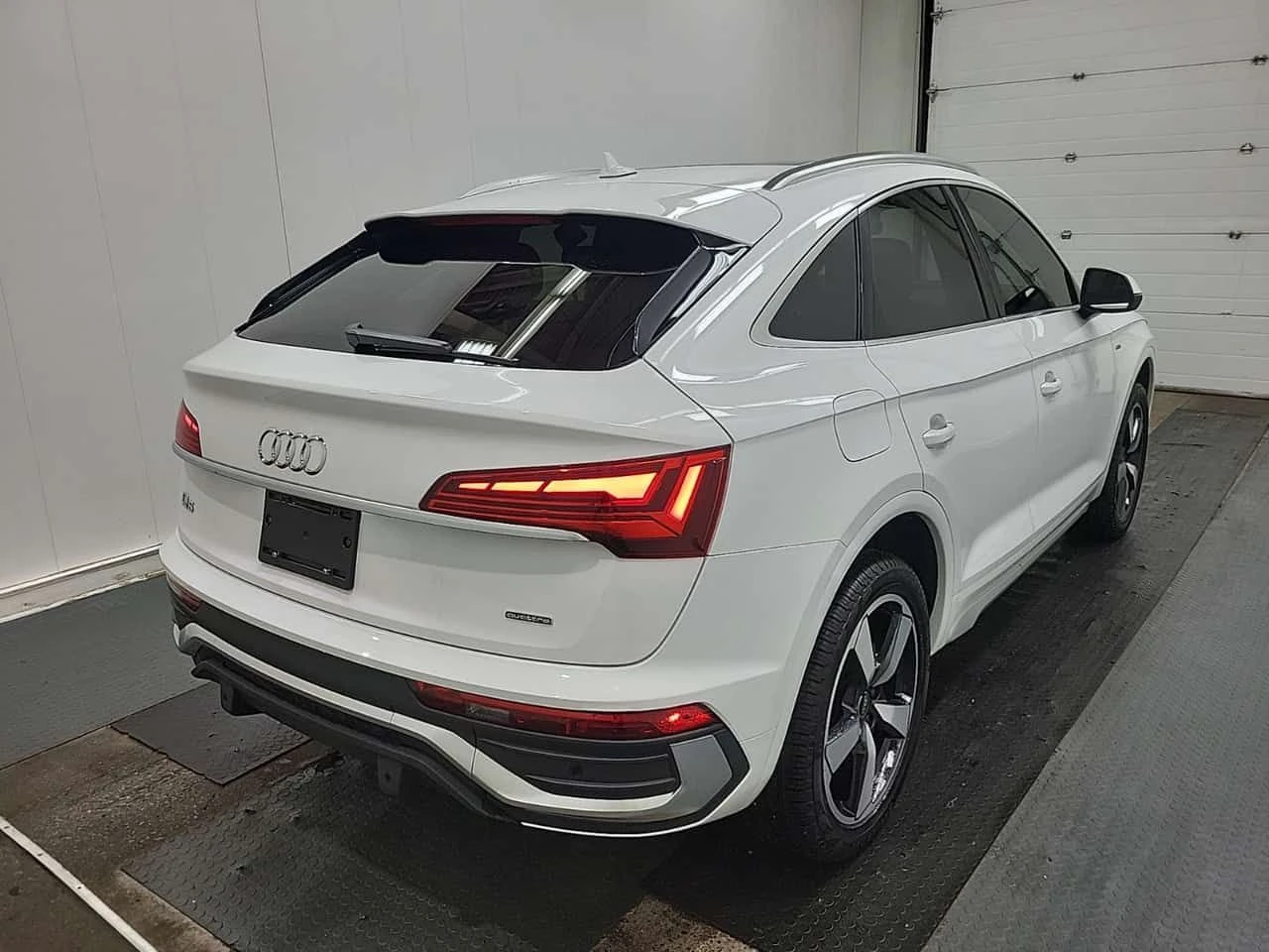 Audi Q5 45TFSI S-Line * TECHNIK * CARFAX * , снимка 3 - Автомобили и джипове - 53991280