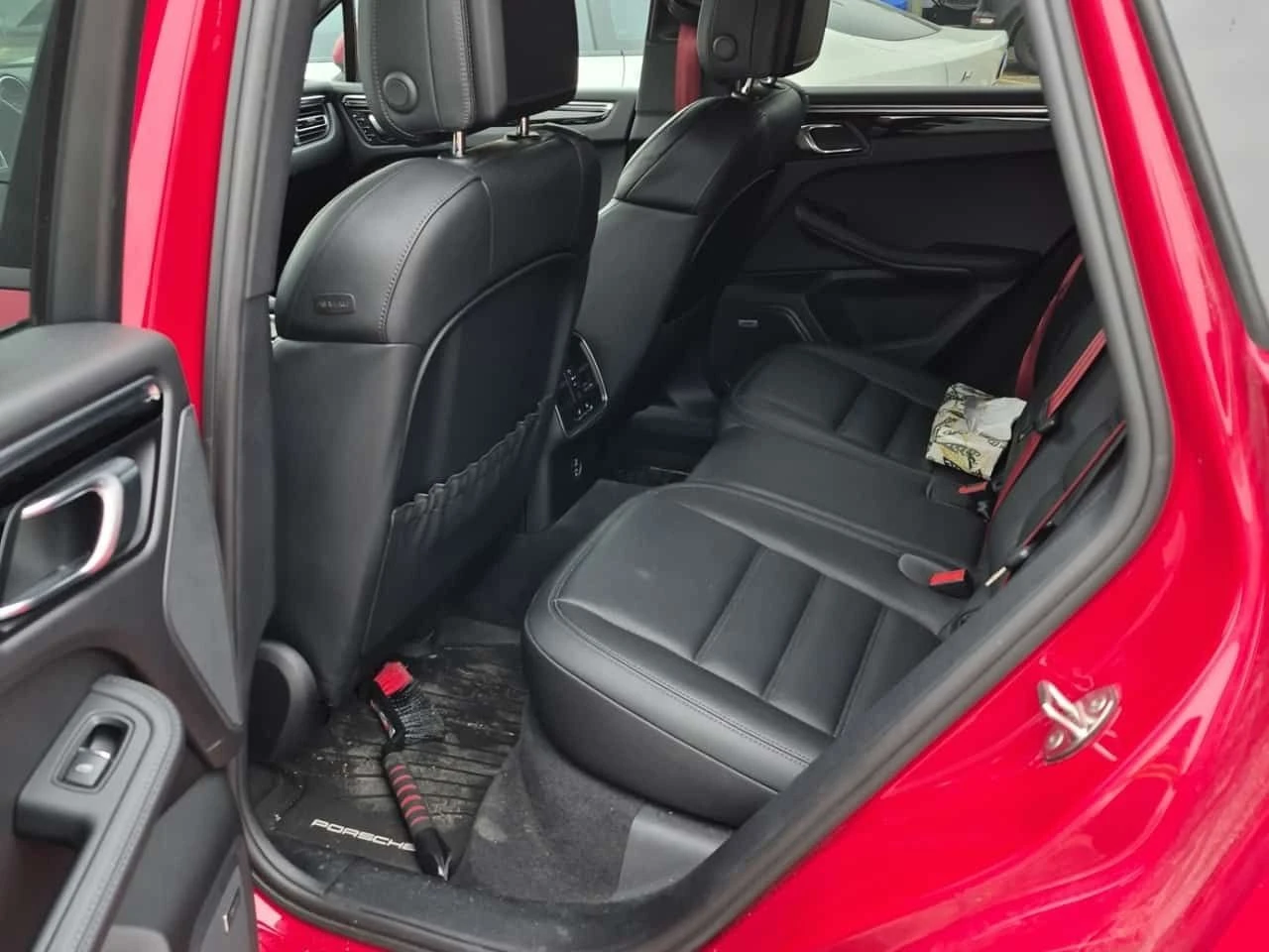 Porsche Macan  GTS| 360 КАМЕРИ| ОБДУХВАНЕ| ПАМЕТ| ПАНОРАМА| , снимка 11 - Автомобили и джипове - 54069289