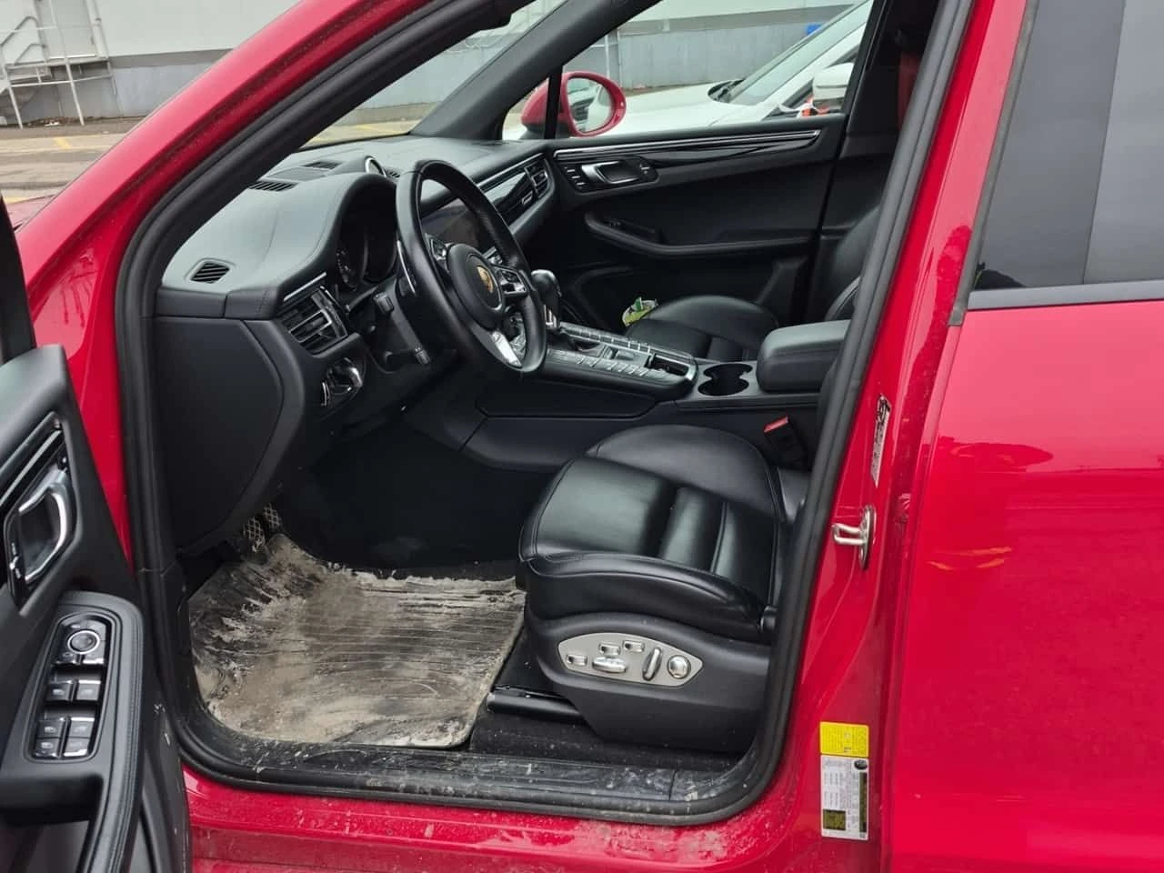 Porsche Macan  GTS| 360 КАМЕРИ| ОБДУХВАНЕ| ПАМЕТ| ПАНОРАМА| , снимка 7 - Автомобили и джипове - 54069289