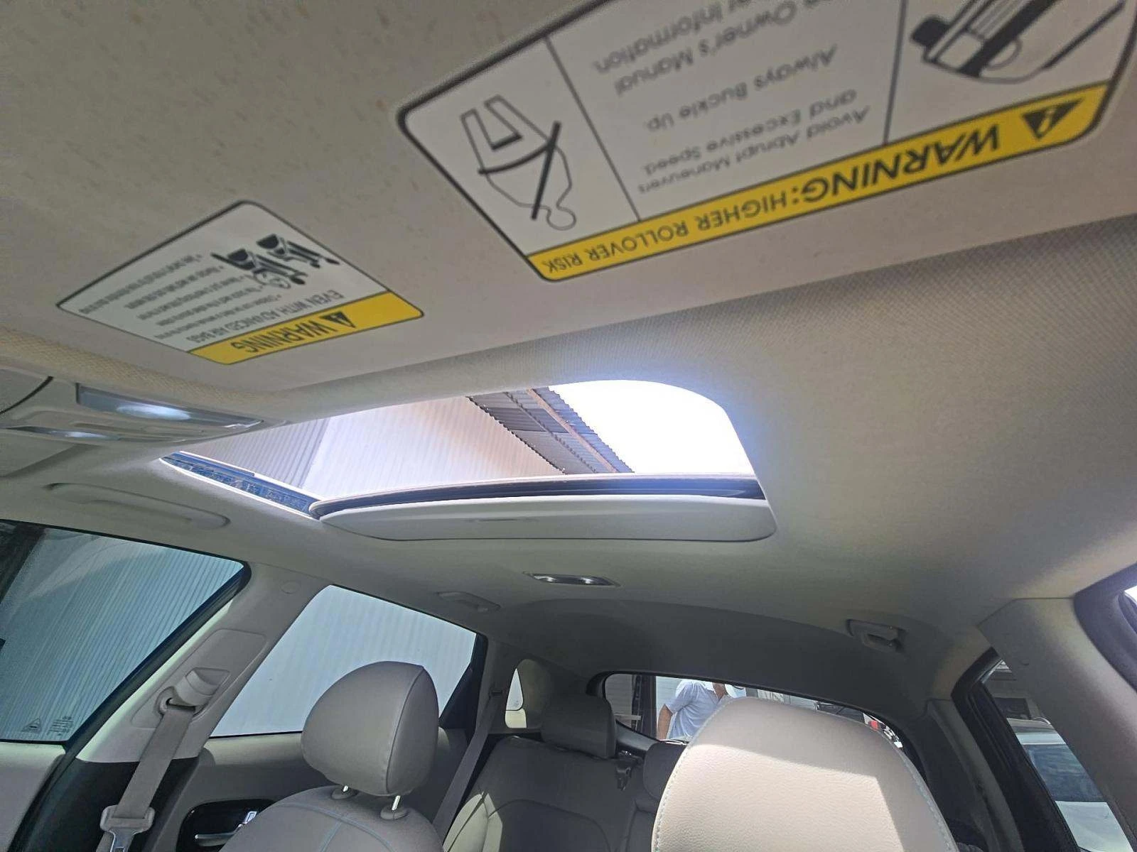 Kia Niro Plug-in Hybrid , снимка 11 - Автомобили и джипове - 54712379