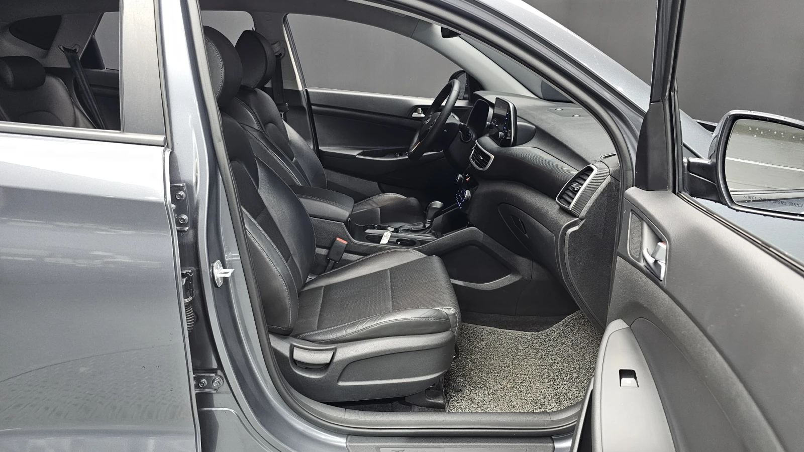 Hyundai Tucson 2.0CRDI / ОЧАКВАН ВНОС !!!, снимка 8 - Автомобили и джипове - 55218090